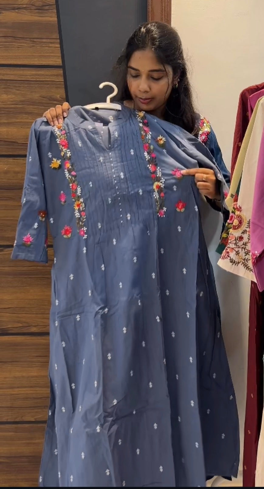 Handloom Jamdani Embroidered Two-Piece Kurta Set